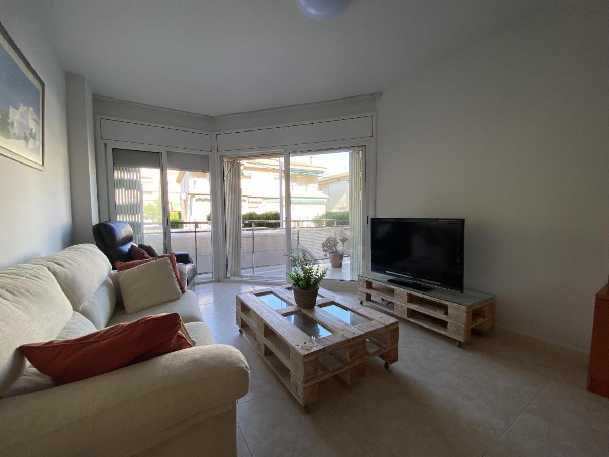 R123 Apartamento En La Planta Baja Con Piscina Cerca De La Playa Calafell Exterior photo